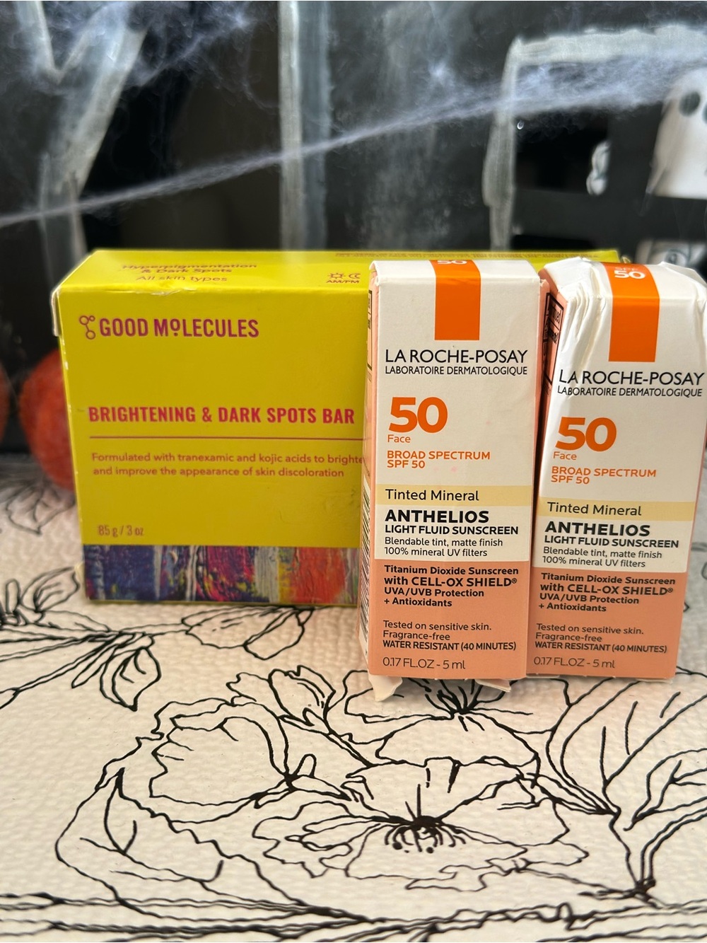 skincare bundle – good molecules + la roche-posay